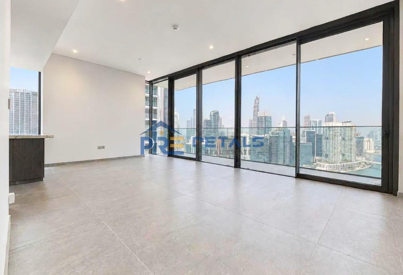 Full Canal And Burj Khalifa View 3BR+M High Floor photo 12