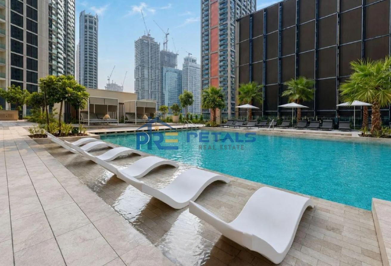 Full Canal And Burj Khalifa View 3BR+M High Floor photo 9
