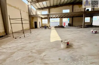 Warehouse - Studio - 2 Bathrooms for rent in Umm Al Thuoob - Umm Al Quwain