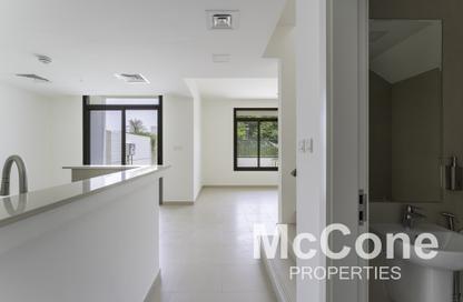 Townhouse - 3 - 4 for rent in Noor Townhouses - Town Square - Dubai