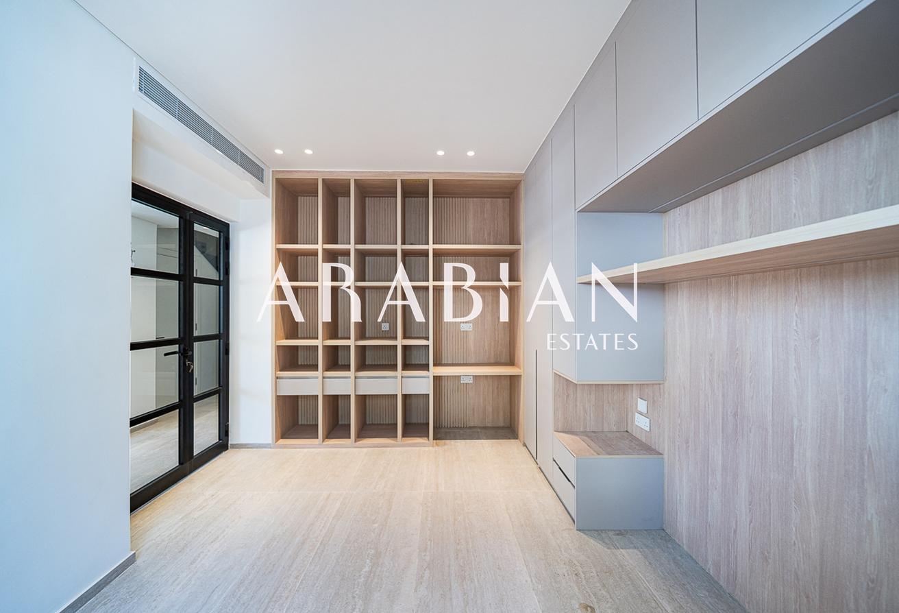 Fully Renovated | Private Pool | Ready now | 4 Bed photo 7