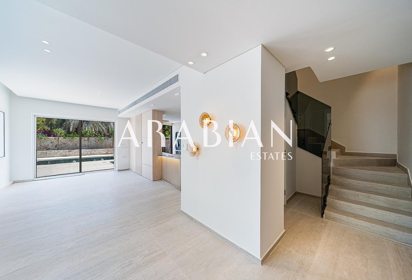 Fully Renovated | Private Pool | Ready now | 4 Bed photo 4