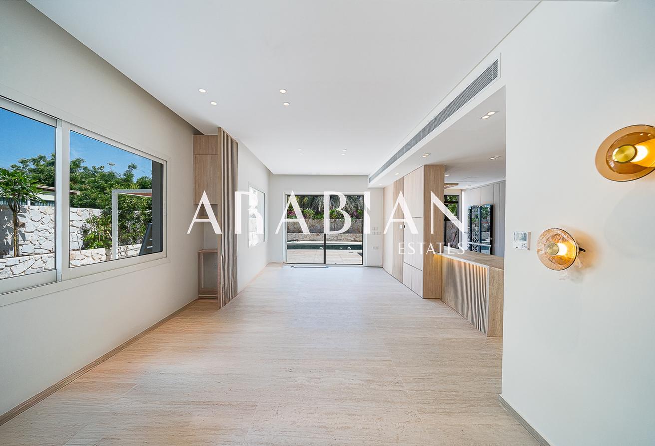Fully Renovated | Private Pool | Ready now | 4 Bed photo 5