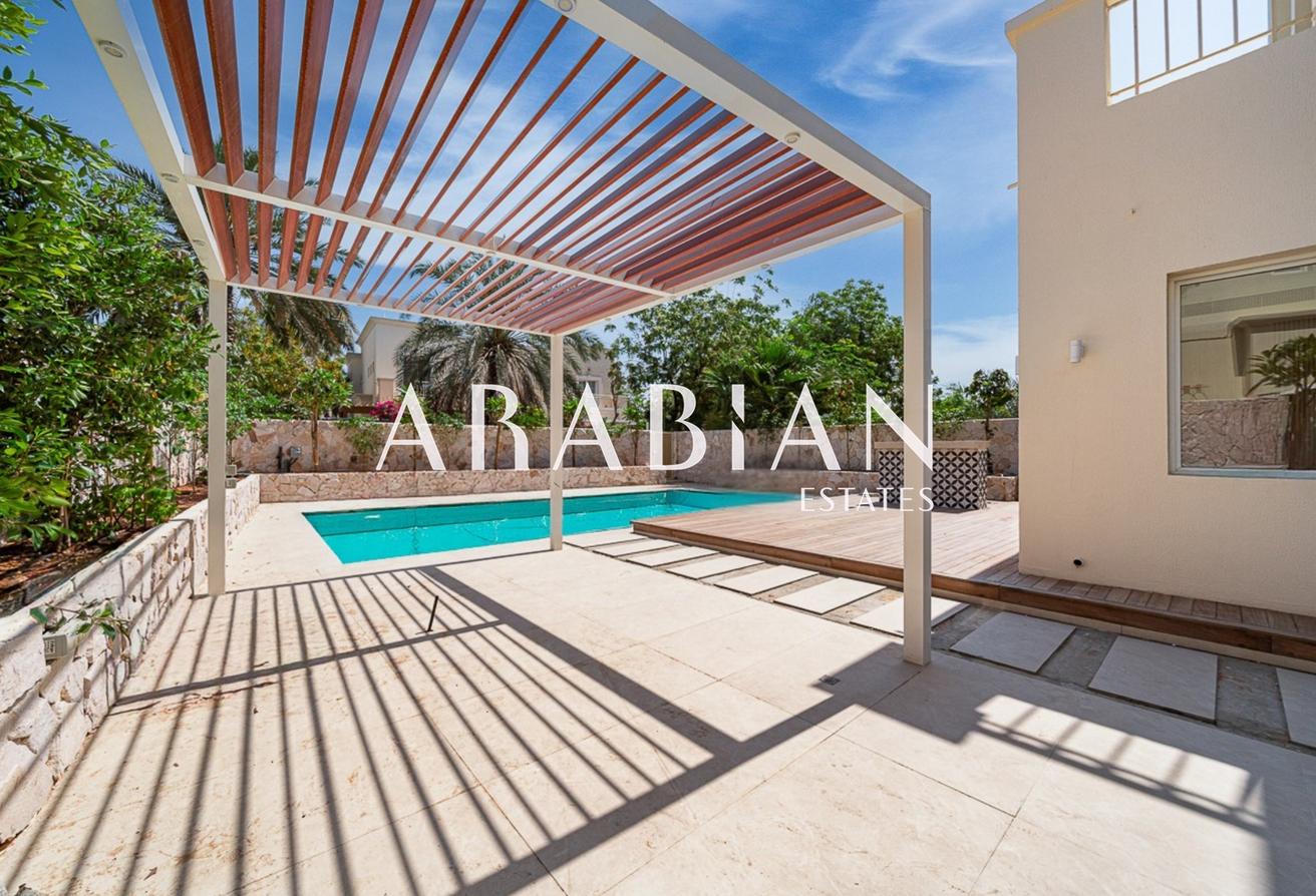 Fully Renovated | Private Pool | Ready now | 4 Bed photo 16