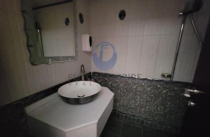 Retail - Studio - 1 for rent in Al Khabaisi - Deira - Dubai