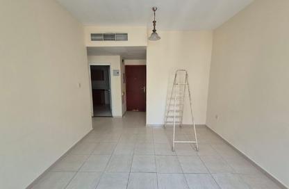 Apartment - 1 - 1 for rent in Fire Station Road - Muwaileh - Sharjah