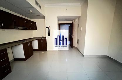 Apartment - Studio - 1 Bathroom for rent in Muwailih Building - Muwaileh - Sharjah