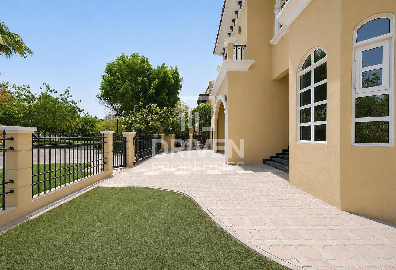 Vaastu | With Basement Park Facing | Huge Layout photo 24