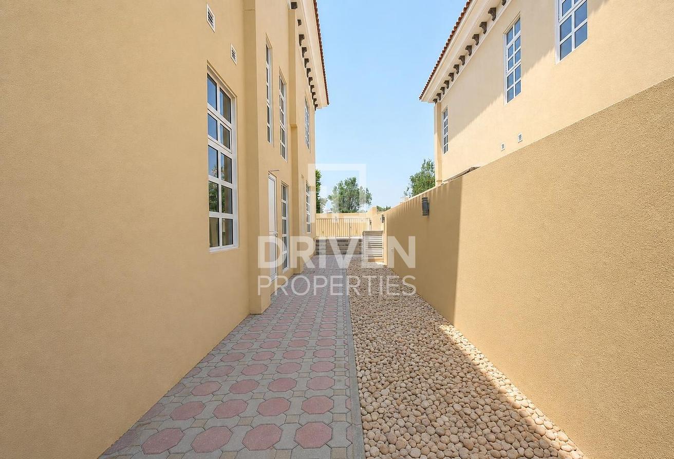 Vaastu | With Basement Park Facing | Huge Layout photo 23
