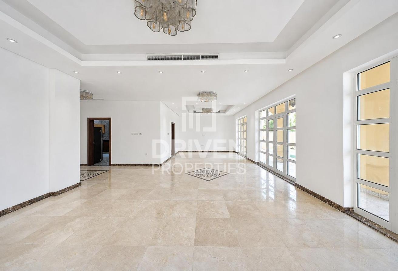 Vaastu | With Basement Park Facing | Huge Layout photo 4