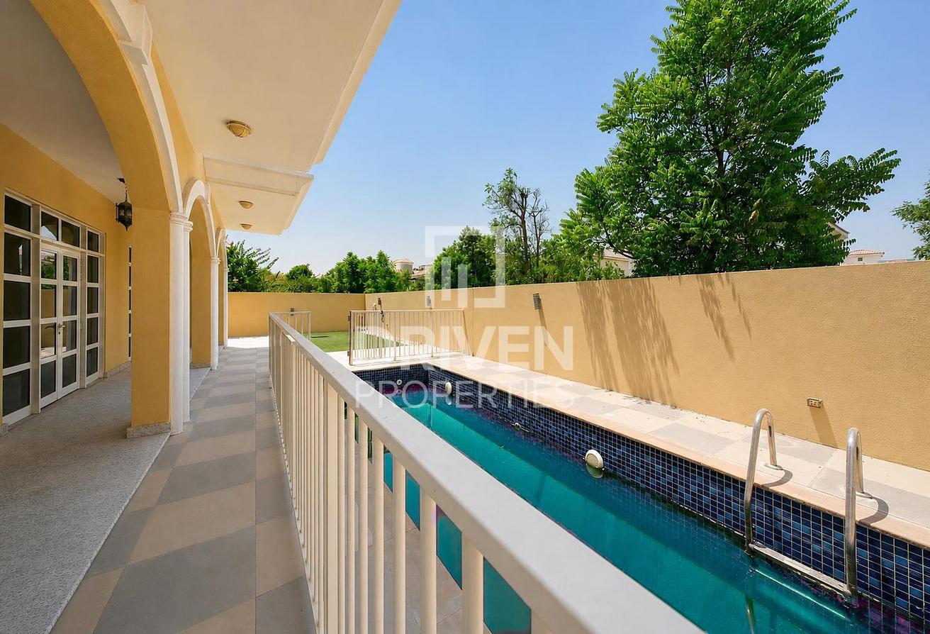 Vaastu | With Basement Park Facing | Huge Layout photo 27