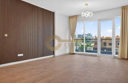 Apartment - 2 Bedrooms - 3 Bathrooms for sale in Golf Tower - Dubai Sports City - Dubai