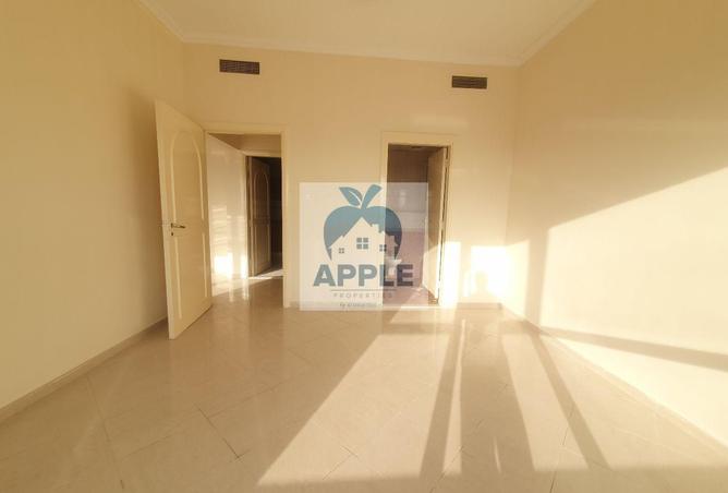 83681210 - Property Image 2