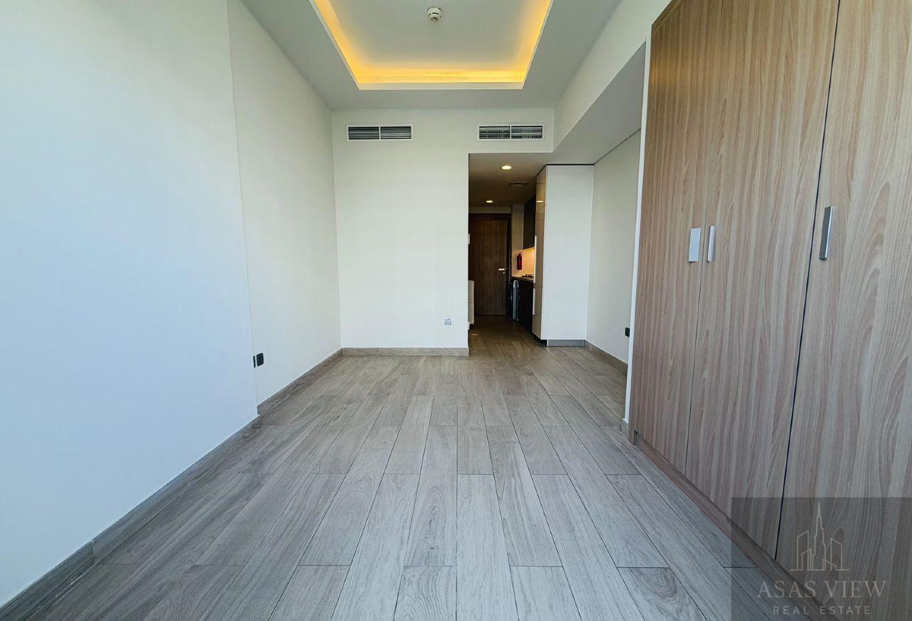 Studio Apartment in Meydan with Shared Pool photo 6