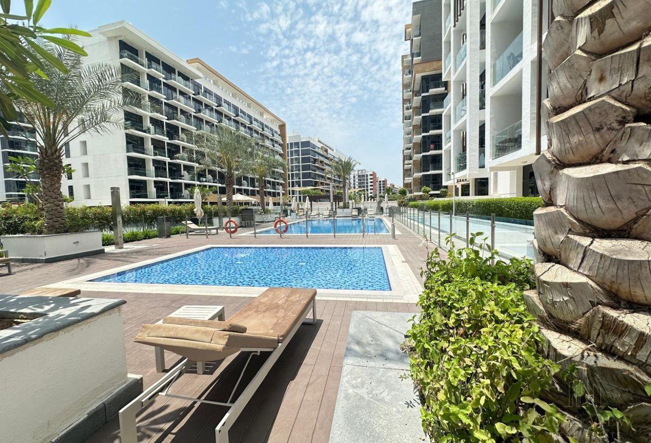 Studio Apartment in Meydan with Shared Pool photo 25