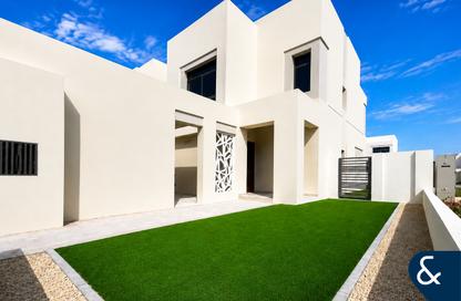 Townhouse - 4 - 4 for sale in Reem Townhouses - Town Square - Dubai