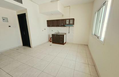 Apartment - Studio - 1 for rent in Fire Station Road - Muwaileh - Sharjah