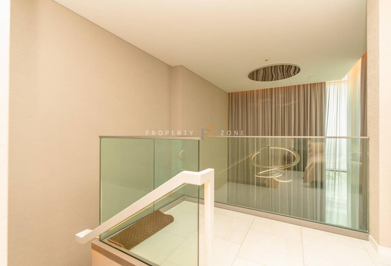 Burj Khalifa View | High Floor | LUXURY LOFT 1BR photo 9