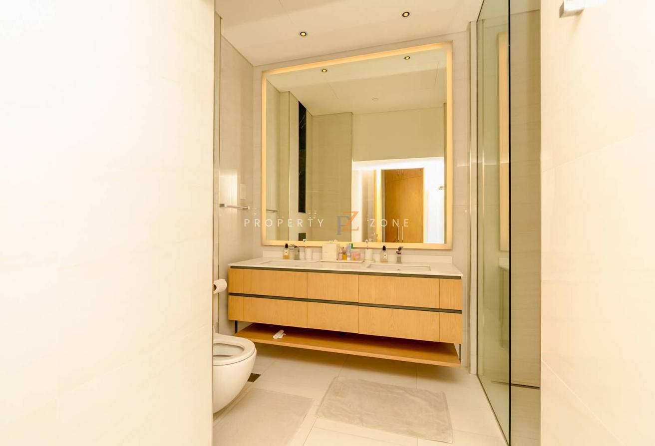 Burj Khalifa View | High Floor | LUXURY LOFT 1BR photo 14