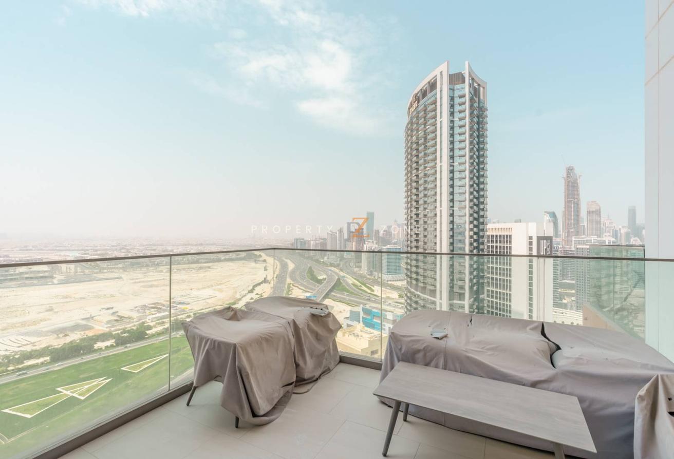 Burj Khalifa View | High Floor | LUXURY LOFT 1BR photo 18