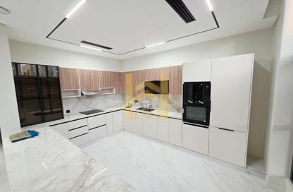 Villa - 4 - 6 for sale in Al Zaheya Gardens - Al Zahya - Ajman