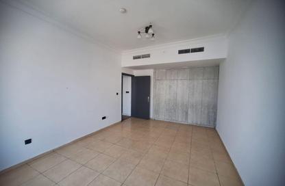 Apartment - 2 Bedrooms - 2 Bathrooms for rent in Al Mamzar Tower - Al Mamzar - Sharjah - Sharjah