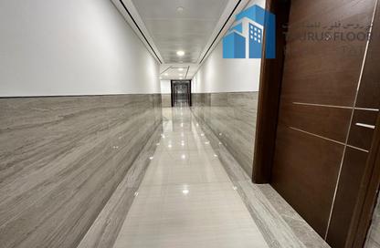 Apartment - 2 Bedrooms - 3 Bathrooms for rent in Airport View Building - Al Garhoud - Dubai