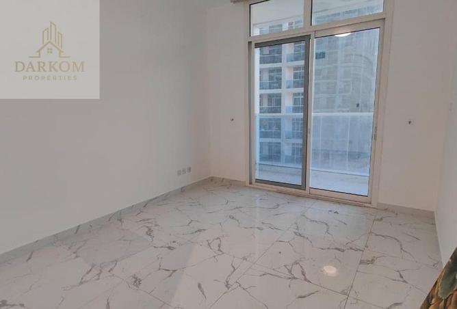 102422360 - Property Image 3
