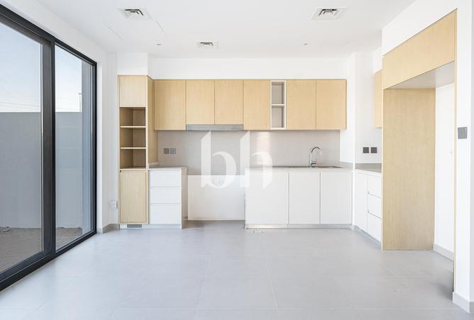 Great Location | Single Row | Available Now — photo 3