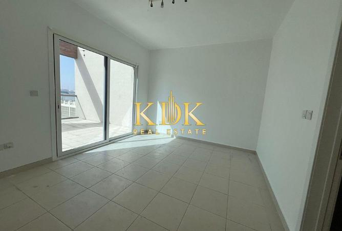 100386971 - Property Main Image