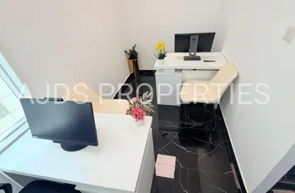 مكتب - غرفة نوم - 1 حمام للايجار في فاطمه محمد احمد بن سليمان - الرفاعة - بر دبي - دبي