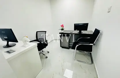 مكتب - غرفة نوم - 1 حمام للايجار في ريم ريزدنسي - الكرامة - دبي