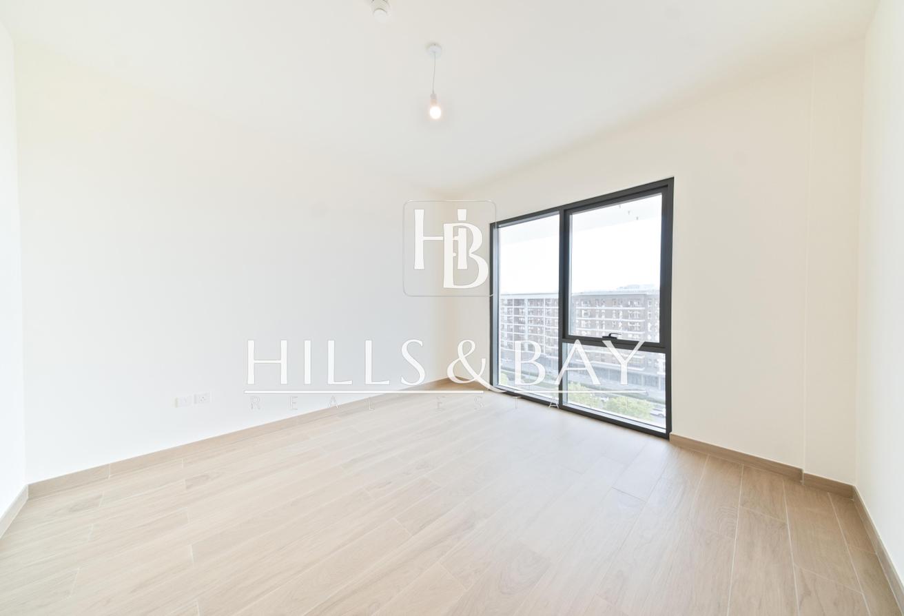 Top Floor 2 Bedroom with City Views photo 6