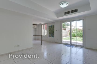Villa - 2 Bedrooms - 3 Bathrooms for rent in Springs 4 - The Springs - Dubai Villa - 2 Bedrooms - 3 Bathrooms for rent in Springs 4 - The Springs - Dubai