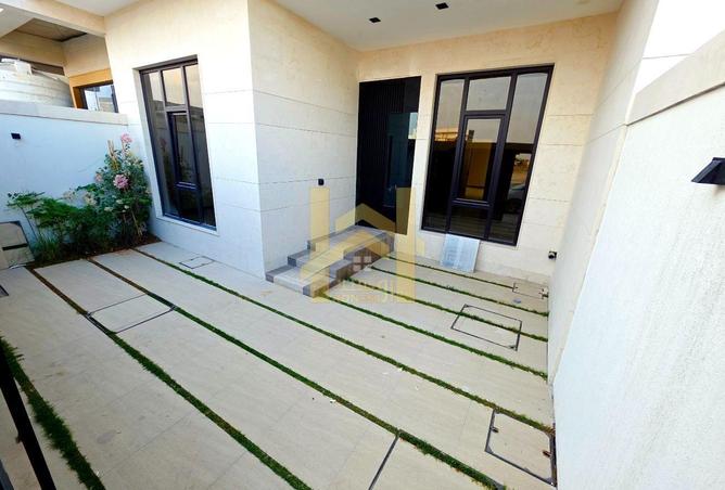 77402869 - Property Image 2