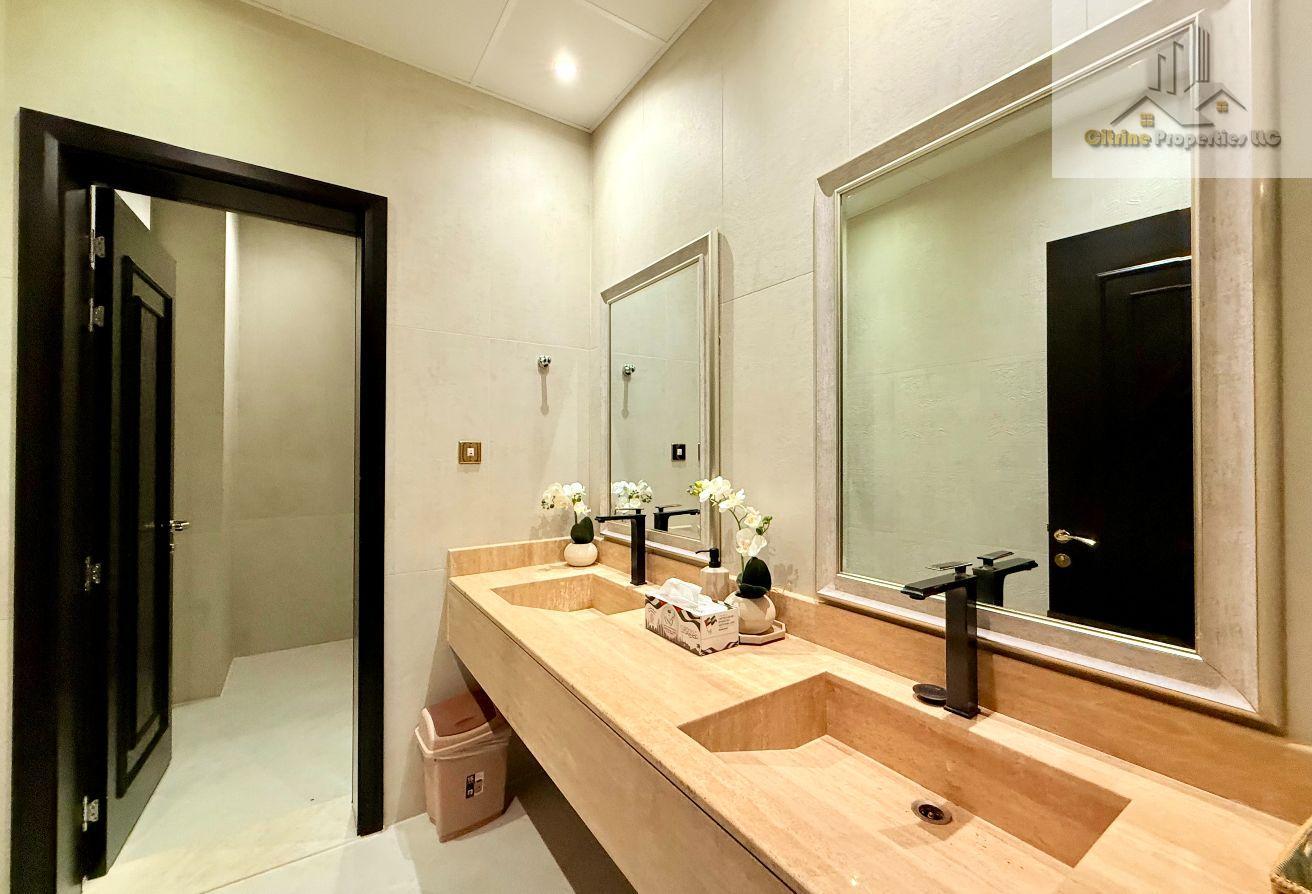 Exclusive Villa | Huge Garden | Covered Parking photo 8