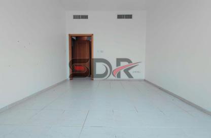 Apartment - 3 - 5 for rent in Shining Towers - Al Khalidiya - Abu Dhabi