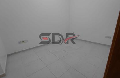 Apartment - 3 - 5 for rent in Shining Towers - Al Khalidiya - Abu Dhabi