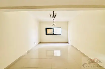 Apartment - 1 Bedroom - 2 Bathrooms for rent in Muwaileh 29 Building - Muwaileh - Sharjah