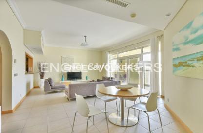 Apartment - 2 - 4 for rent in Al Das - Shoreline Apartments - Palm Jumeirah - Dubai