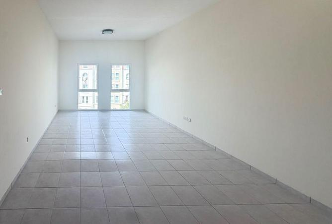 Near Metro | Large Layout | Great Value | Vacant