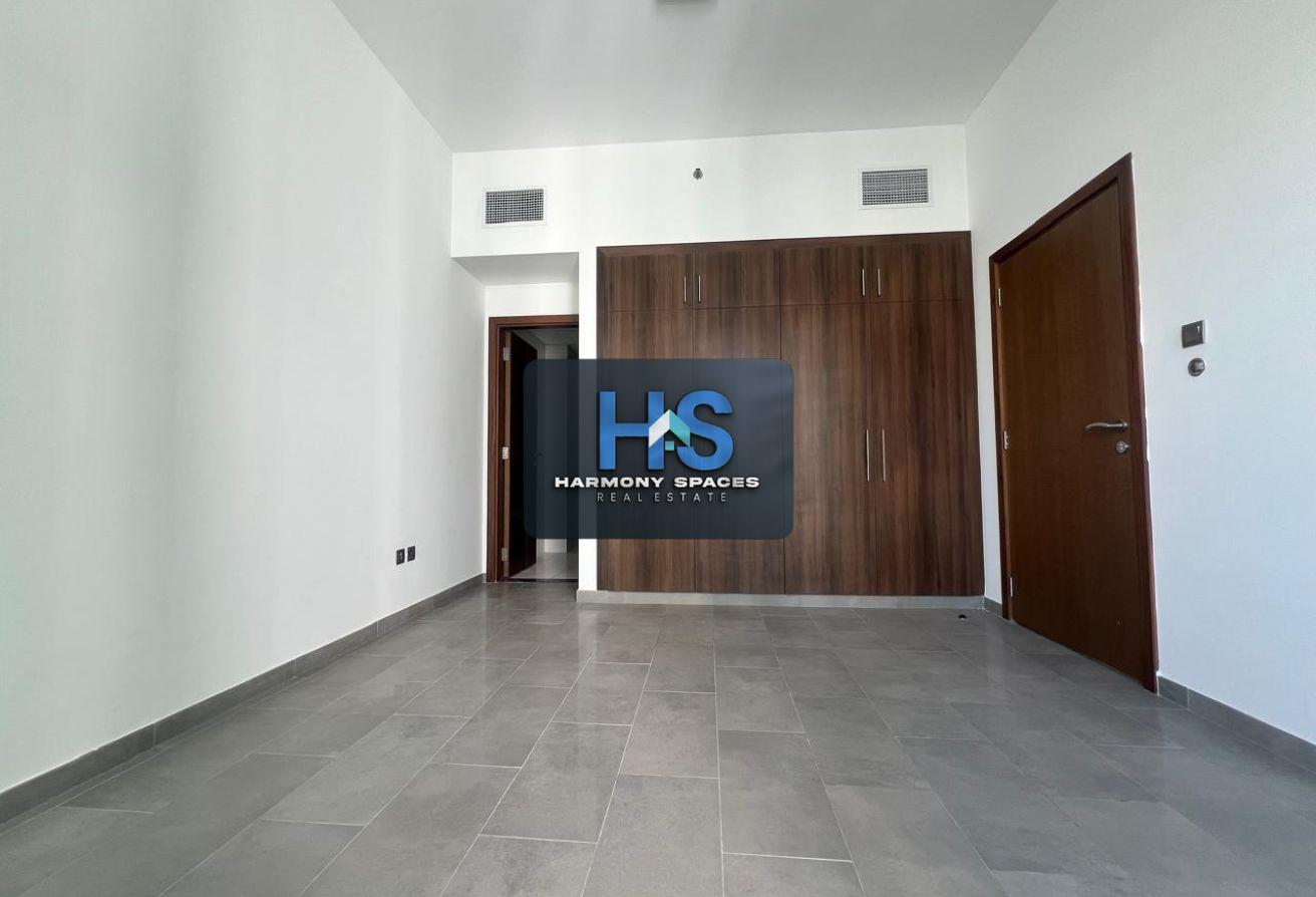 Marina and Water view | Chiller Free | Unfurnished photo 5