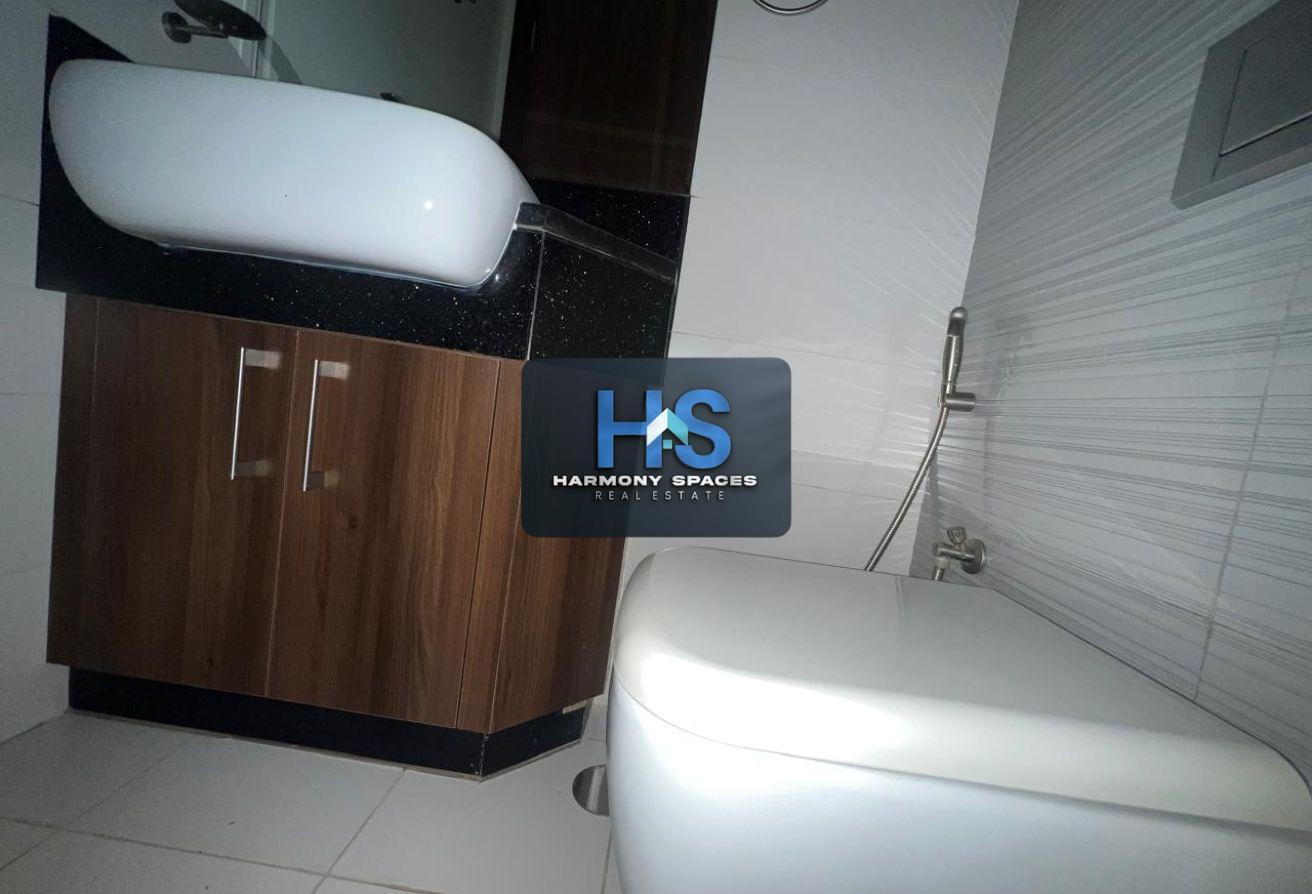 Marina and Water view | Chiller Free | Unfurnished photo 10