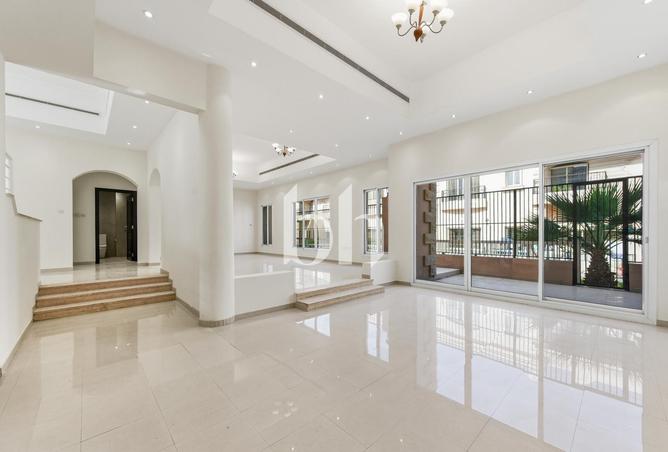 56129601 - Property Image 2