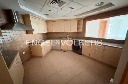 Apartment - 3 - 4 for rent in Jash Hamad - Shoreline Apartments - Palm Jumeirah - Dubai
