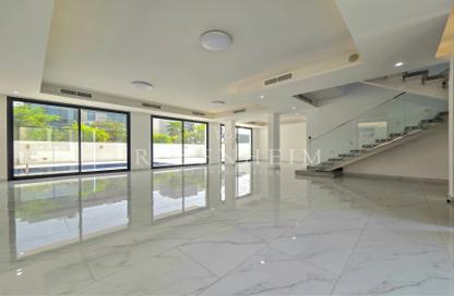 Villa - 3 - 4 for rent in District 6 - Jumeirah Park - Dubai