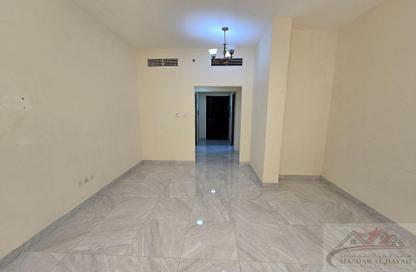 Apartment - 1 Bedroom - 2 Bathrooms for rent in Muwailih Building - Muwaileh - Sharjah
