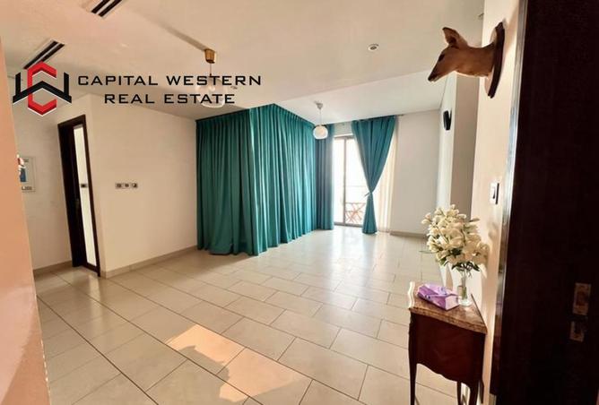 98696669 - Property Image 2