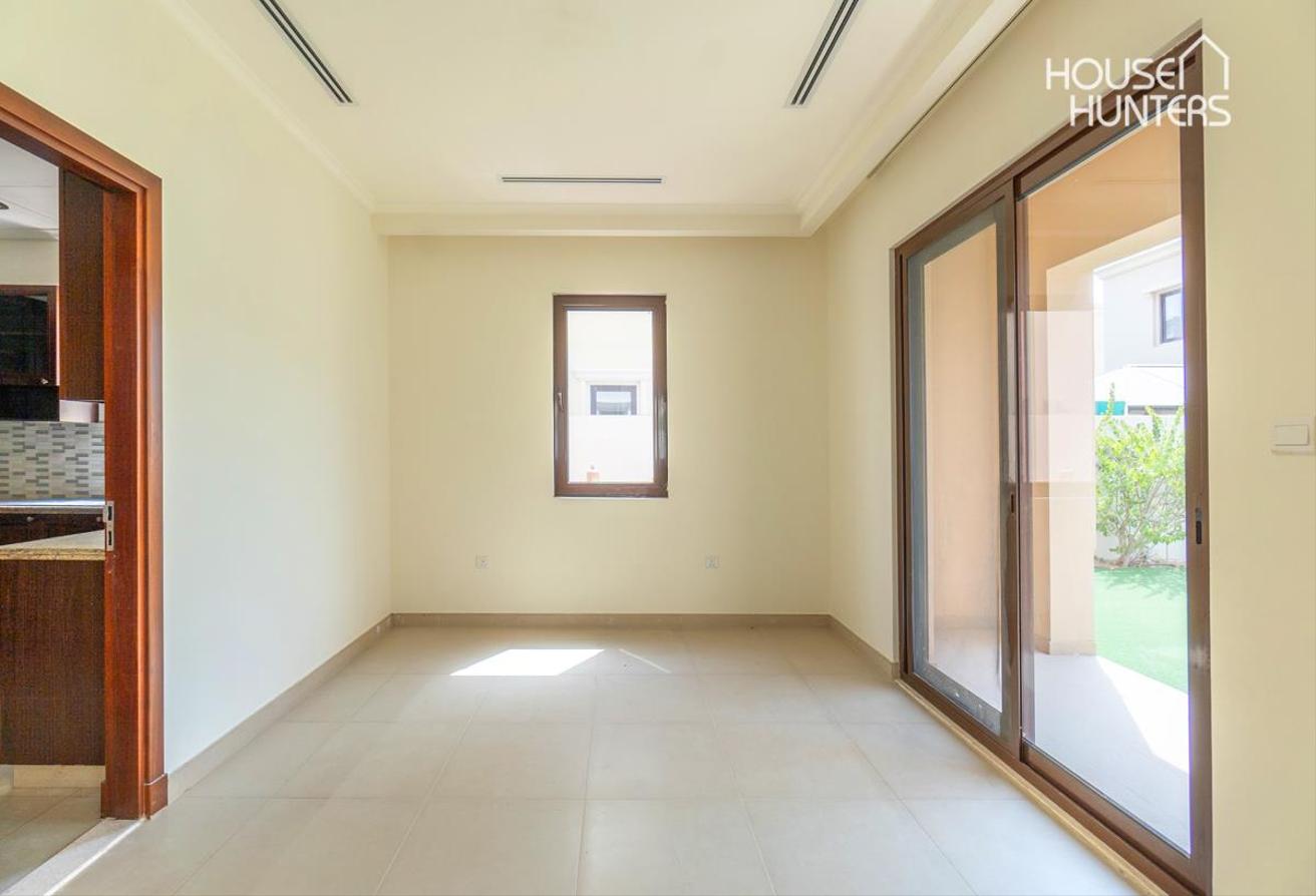 Great condition | Vacant | Big plot | Type 4 photo 4