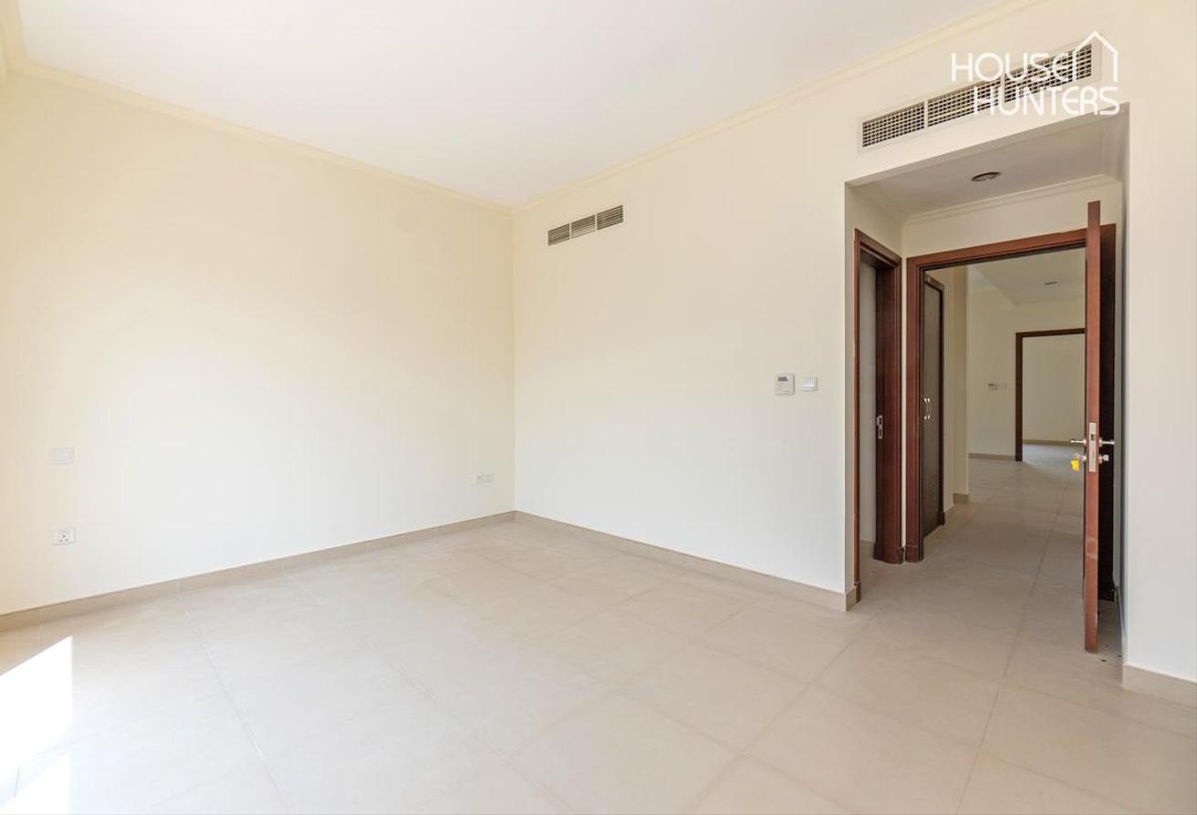 Great condition | Vacant | Big plot | Type 4 photo 16